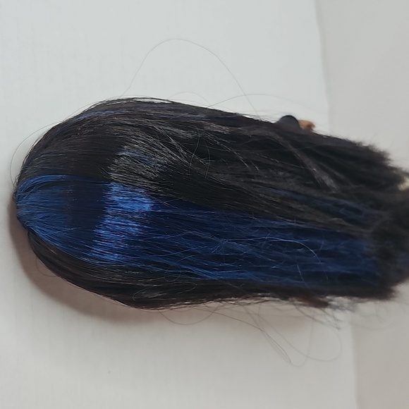 Bratz Doll with Red Jacket - Picture 7 of 7